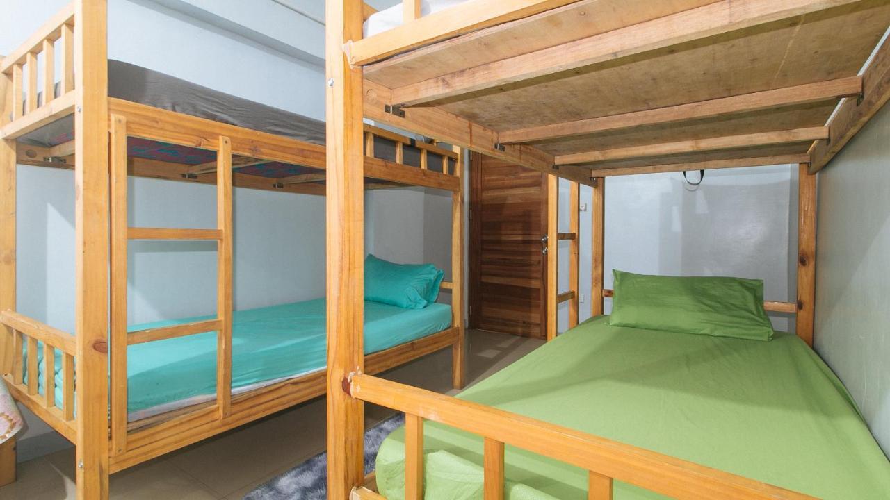Budget Backpackers Transient House Near Naia By Reddoorz Pasay Eksteriør billede